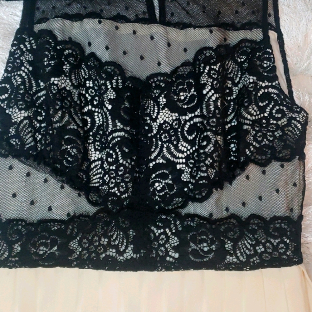 Summer 👗 - Picture 3 of 4